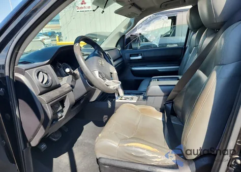 2014 Toyota Tundra Crewmax Sr5 z USA, uszkodzony, nr VIN 5TFEM5F14EX075239